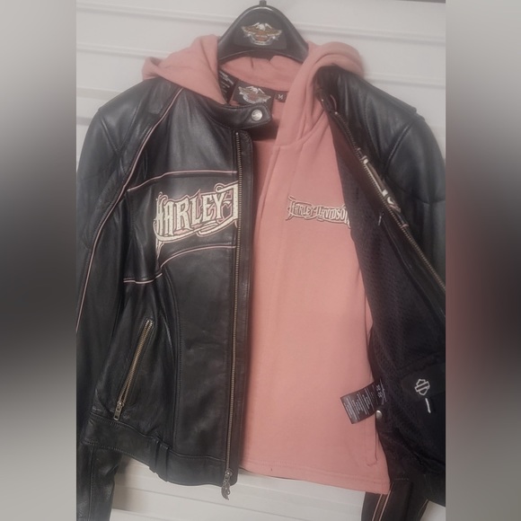 Women’s Harley Davidson Leather jacket - Picture 3 of 3